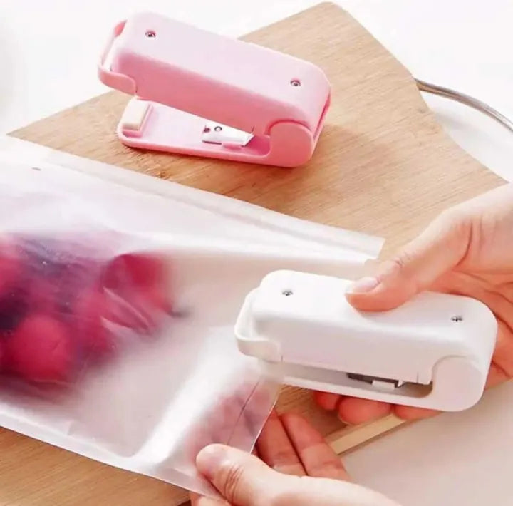 Portable Electric Mini Sealing Machine 2 in 1 USB Rechargeable Magnetic Bag Sealer Heat Seal with Cutter